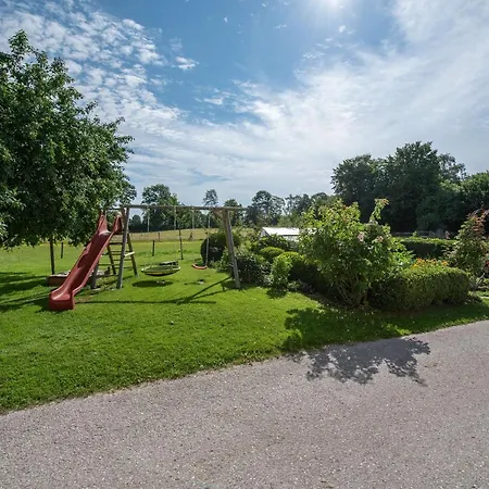 Utznhof Farm stay *